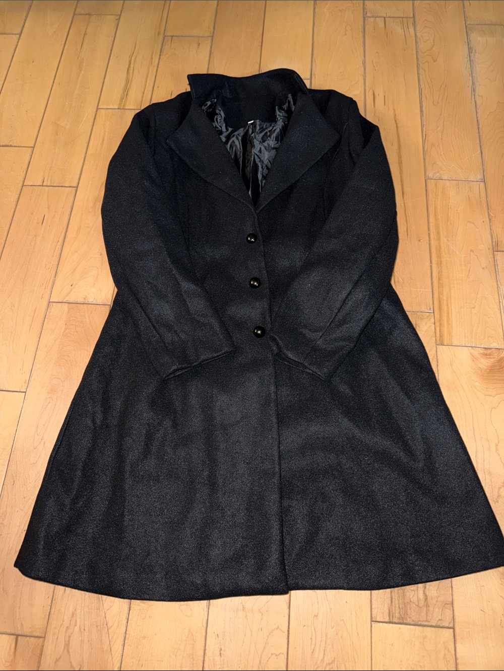 Tailored Black Women’s Single-Breasted Trench Coat